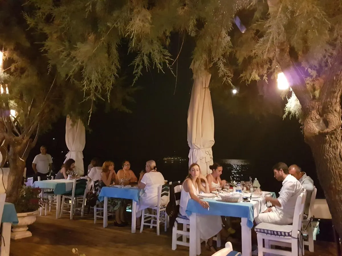 Yali Suites Palamutbuku